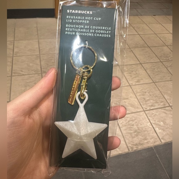 Starbucks Star Keychain Lid Stopper 2024 - Picture 6 of 14